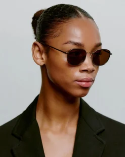 A.Kjaerbede unisex aurinkolasit Hello, tummanruskea