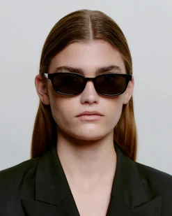 A.Kjaerbede unisex aurinkolasit Charlie, musta