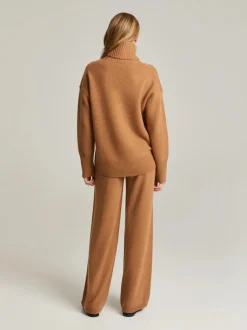 Andiata naisten neulepusero, MAEVA KNIT Kameli