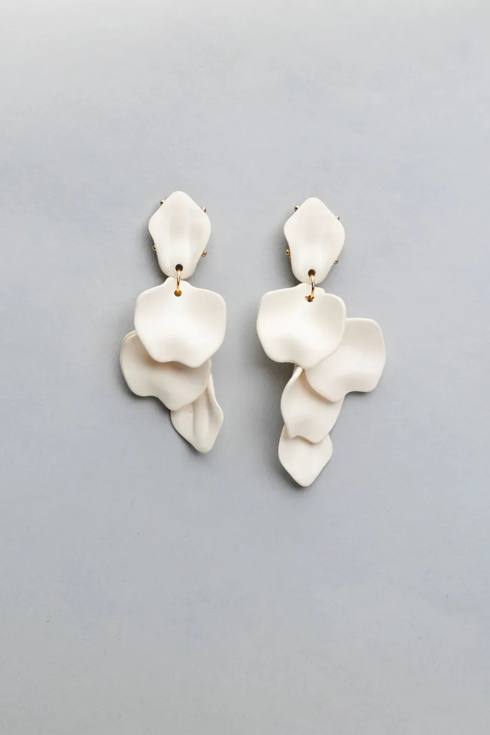 Bow 19 korvakorut, PEARL LEAF EARRINGS Valkoinen