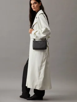 Calvin Klein Accessories laukku CK Must Xbody, musta