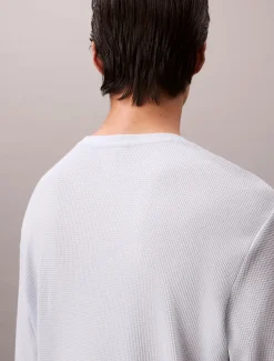 Calvin Klein Jeans miesten pitkähihainen paita LS Waffle Badge Crenwnk Tee, vaaleansininen