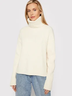 Calvin Klein naisten neulepusero, CHUNKY RIB ROLL NECK SWEATER Luonnonvalkoinen