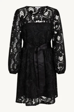 Claire Naisten Mekko, DAISHA MEKKO Musta