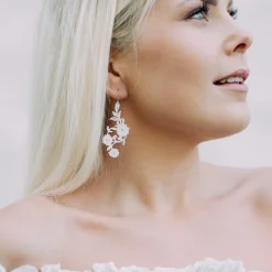 Coruu Korvakorut, Flowery Valkoinen