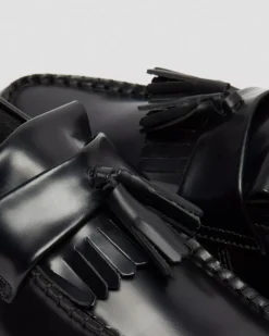 Dr. Martens miesten loaferit Adrian Tassel Loafer Mono Black Smooth, musta