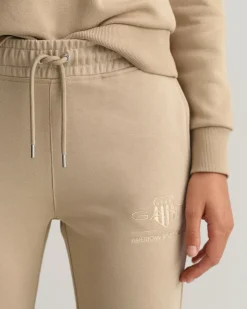 Gant collegehousut, TONAL ARCHIVE SHIELD SWEAT PANT Vaalea Beige