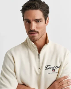 Gant Miesten Collegepusero Graphic Half Zip, Luonnonvalkoinen