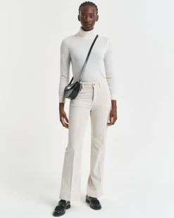 Gant naisten vakosamettihousut, SLIM FLARE STRETCH CORDUROY JEANS Luonnonvalkoinen
