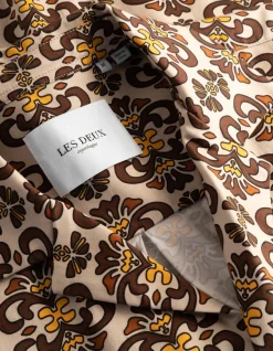 Les Deux Miesten Kauluspaita, HENDRIX AOP SS SHIRT Ruskea Kuosi