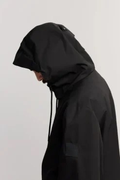 Makia miesten takki, OAK JACKET 5000M WATERREPEL Musta