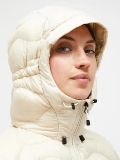 Peak Performance naisten kevytuntivatakki W Helium Down Hood Jacket, luonnonvalkoinen