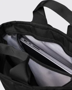 Sandqvist reppu, GROUND 2-WAY BAG Musta