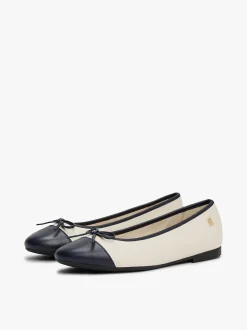 Tommy Hilfiger naisten balleriinat, TOE CAP LEATHER BALLERINA Beige Kuosi