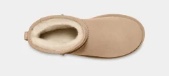 UGG Naisten Kengät, W CLASSIC MINI II Hiekka