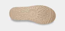 UGG Naisten Kengät, W CLASSIC MINI II Hiekka