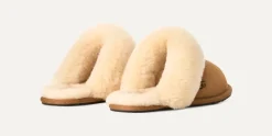 UGG tossut W Scuffette II, kaakaonruskea