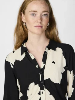 Y.A.S Naisten Maksimekko YASSAVANNA LONG SHIRT DRESS Black Mille