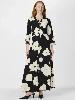 Y.A.S Naisten Maksimekko YASSAVANNA LONG SHIRT DRESS Black Mille
